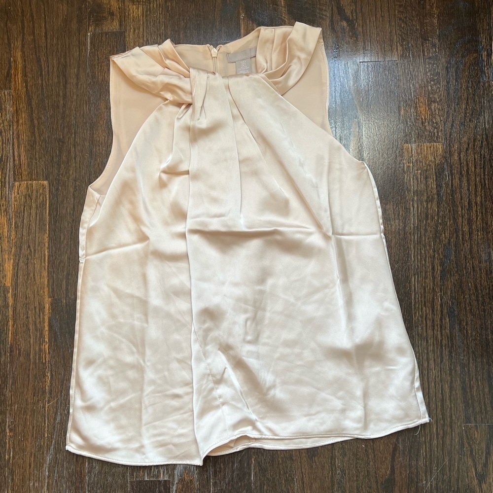 H&M dressy satin sleeveless blouse in beige NWT Sz Small